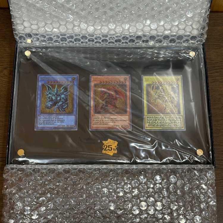 Yu-Gi-Oh! The Three Phantom Gods Special Card Set in stainless steel (Obelisk the Tormentor Slifer the Sky Dragon The Winged Dragon of Ra) 1枚