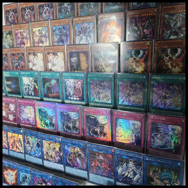 Mountain shop M∀LICE deck Ma Squirrel deck M∀LICE<P>White Rabbit M∀LICE<P>Dormouse M∀LICE IN UNDERGROUND Ma Squirrel in Underground Flash of the霆 King 1枚