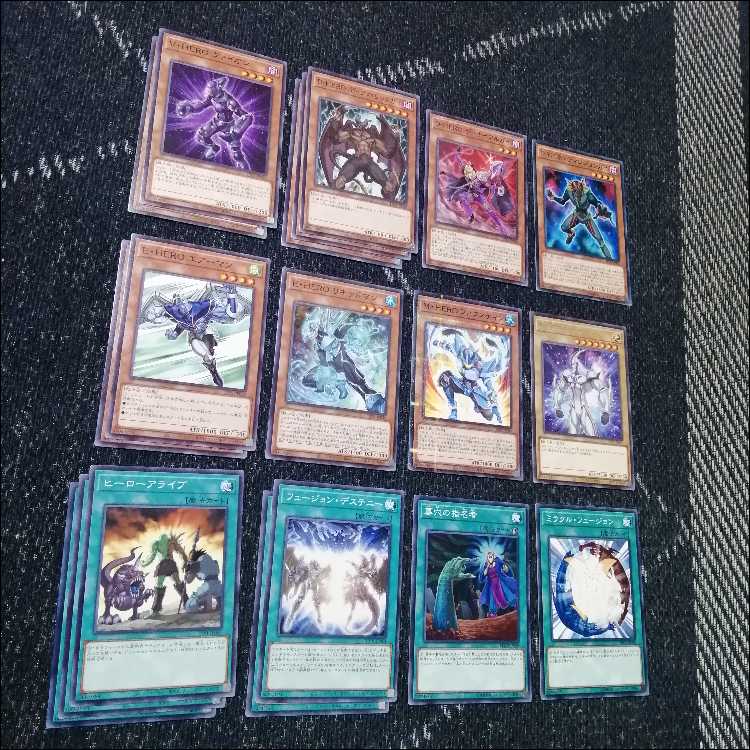 Yu-Gi-Oh Deck HERO Hero Deck Voltik Zapdos [04984]. 1枚