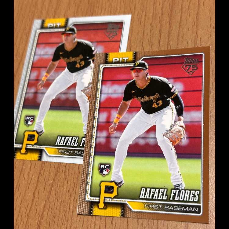 Rafael Flores' Gold Parallel + Bonus—Limited to 2,026 copies worldwide 2枚