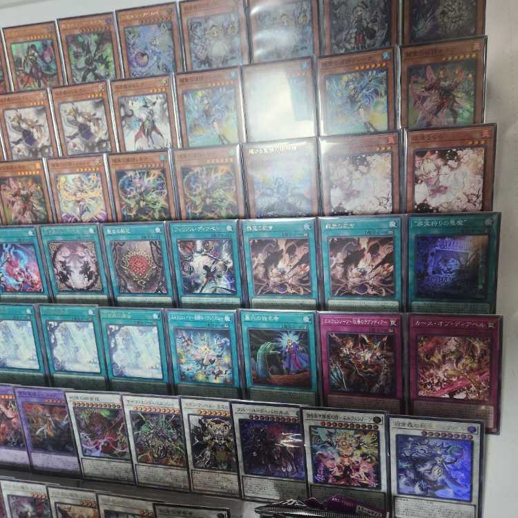 山屋　即日発送　白き森エルフェンノーツデッキ　耀星の風詩レギナ　耀星の花詩ルキナ 白き森のリゼット　罪宝の欺き 白き森の魔女 背信聖徒シルヴィア 蛇眼の断罪龍  1枚