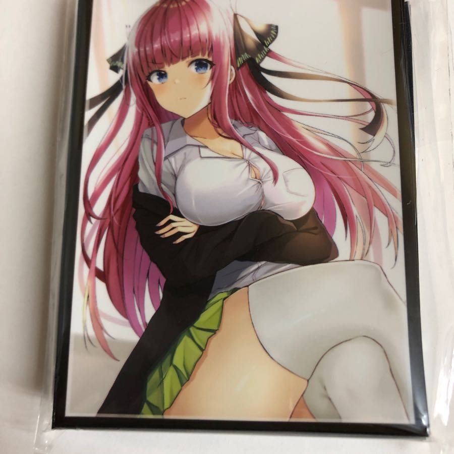 二乃 腕組み スリーブ 五等分の花嫁