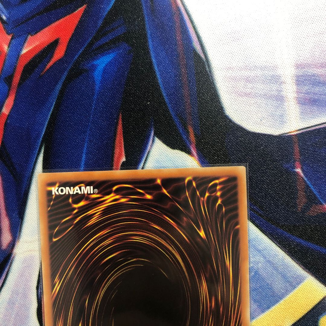 ブラック・マジシャン・ガール HR