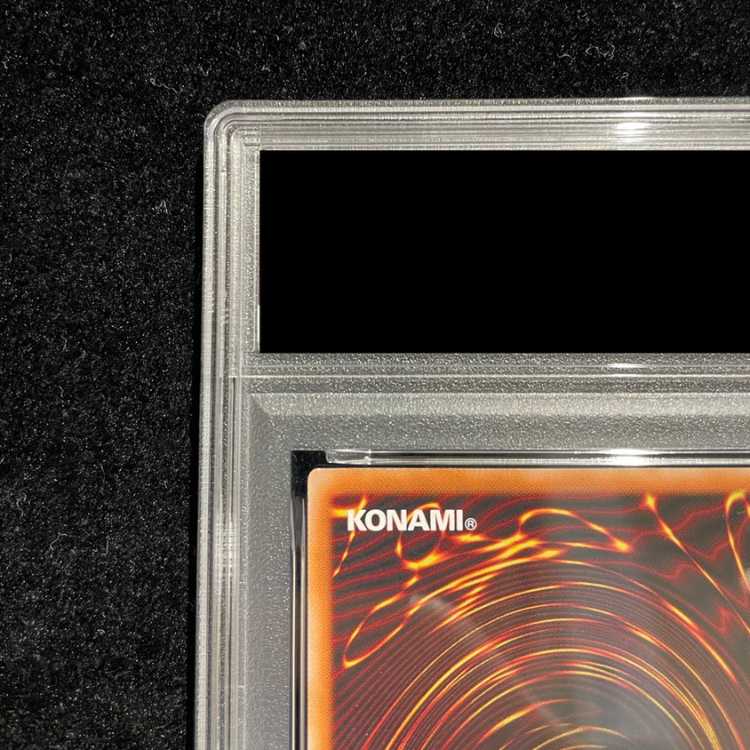 【PSA10】王のしもべ-ブラック・マジシャン(オーバーフレーム) プリズマティックシークレットレア LOCH-JP001 1枚