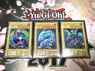 【初期ウルトラ3枚セット】ブラックマジシャン　青眼の白龍　真紅眼の黒竜　