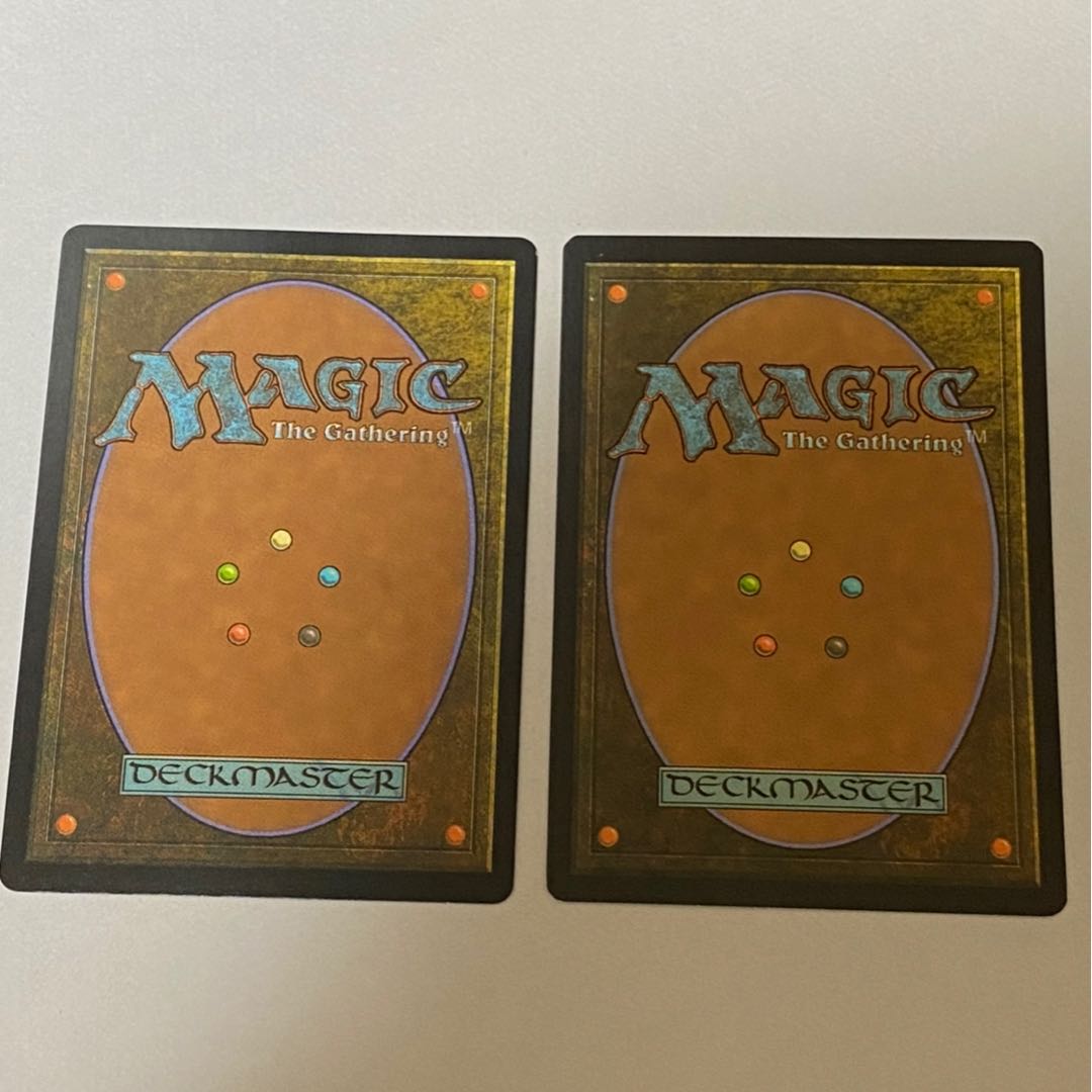 溢れかえる岸辺 滝の断崖