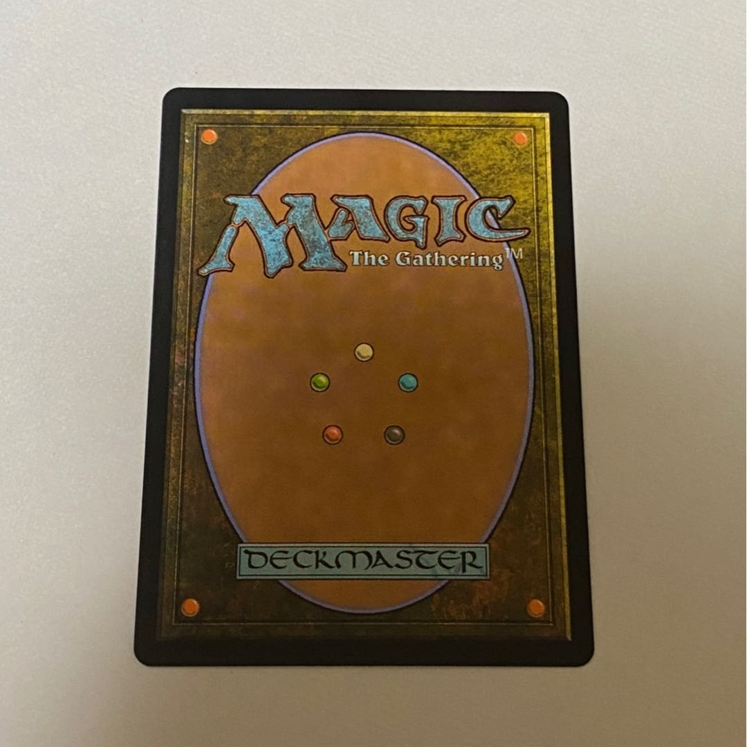 草むした墓 Overgrown Tomb