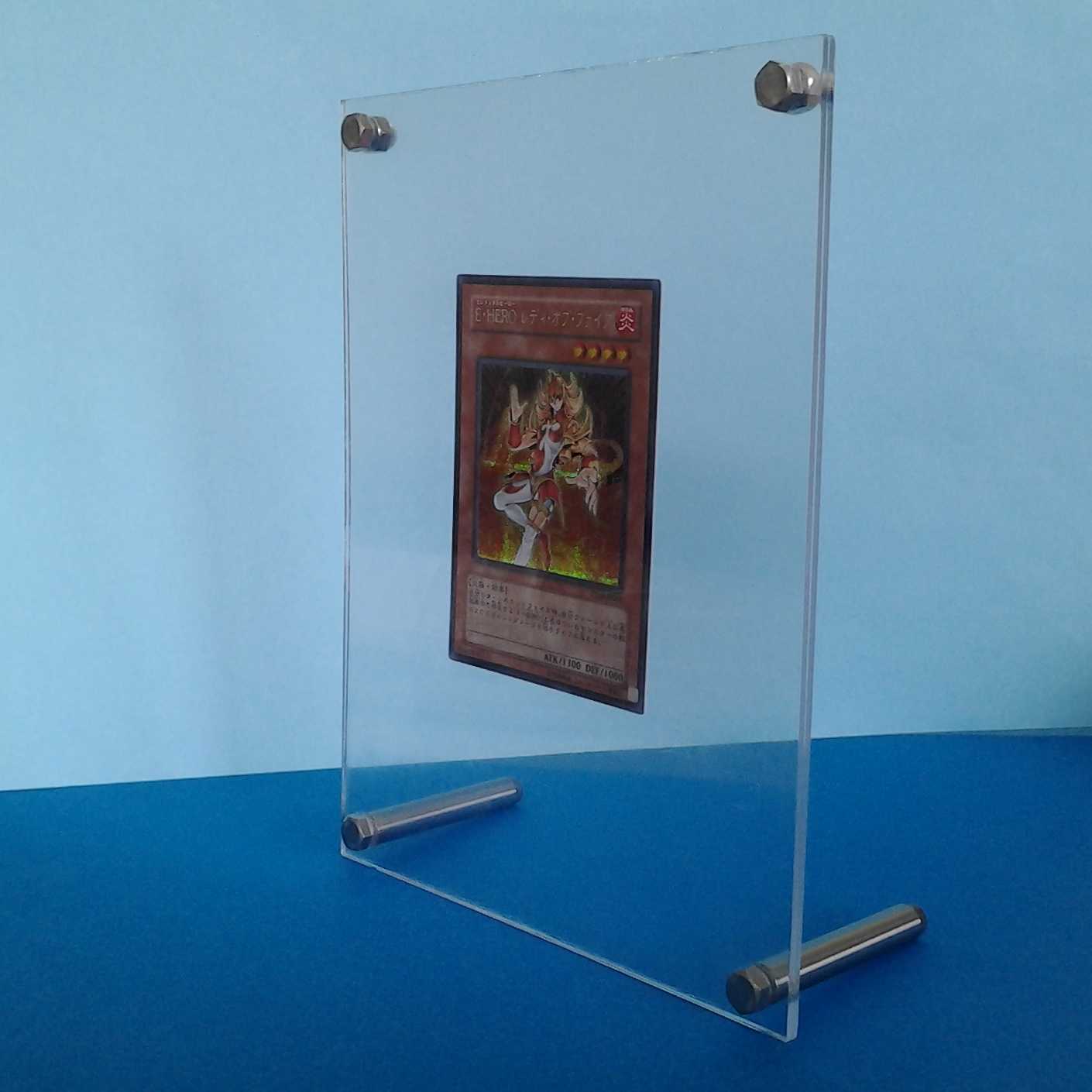 E-HERO Lady of Fire Trekker Case (with photo stand)