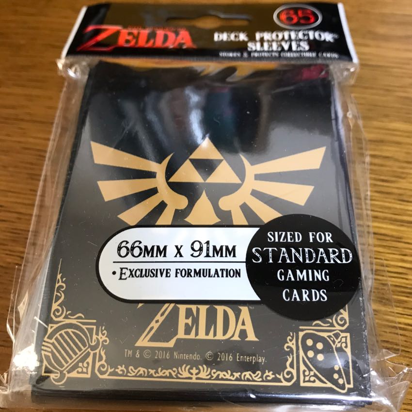 国内非売品 ゼルダの伝説 トライフォース柄 スリーブ