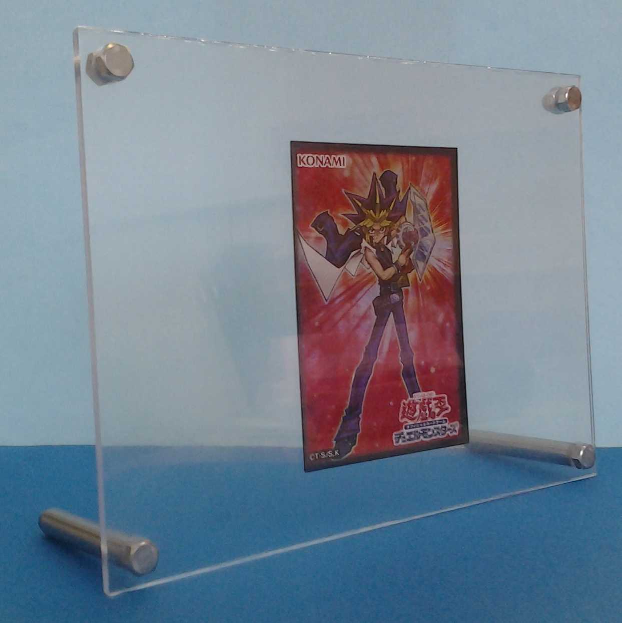 Phoenix Gearfried 4-card set with Trekker case (photo stand)