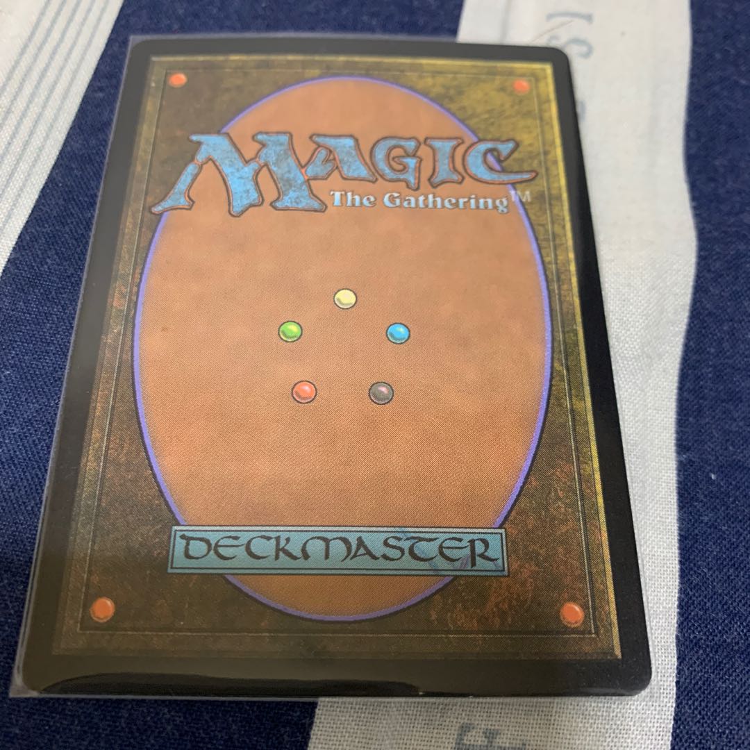 溢れかえる岸辺