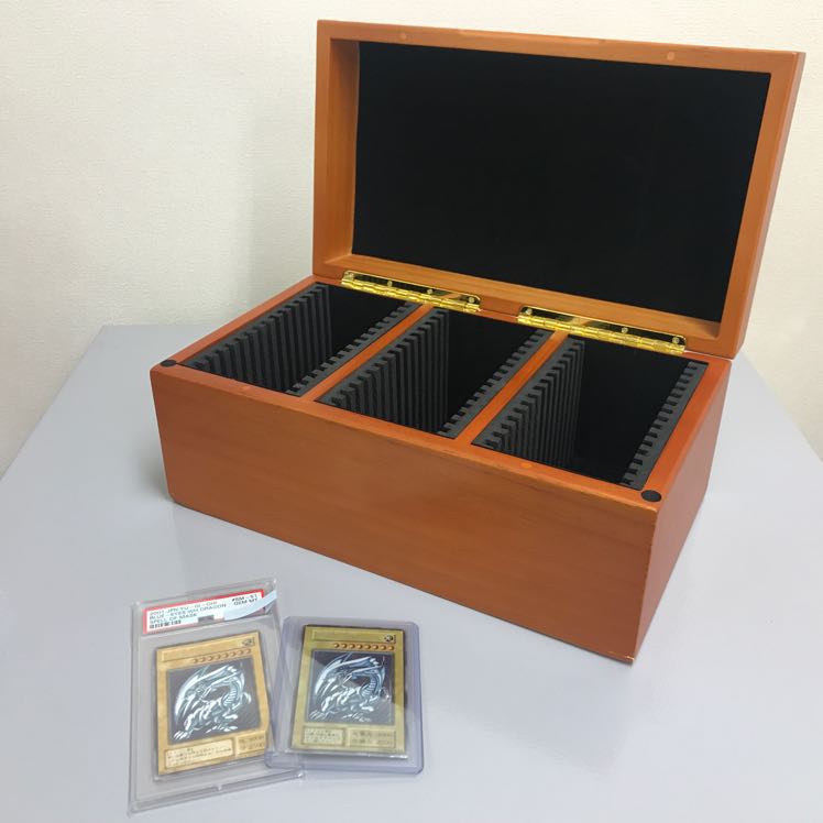 木製コレクション用ケース PSA鑑定品、ウルプロトップローダー専用サイズ