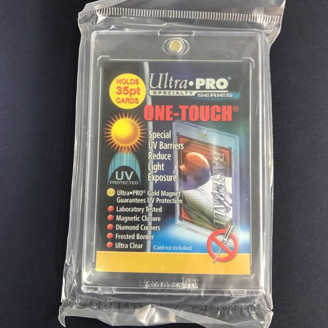 【新品】ウルトラプロ　35pt マグネットローダー　1個