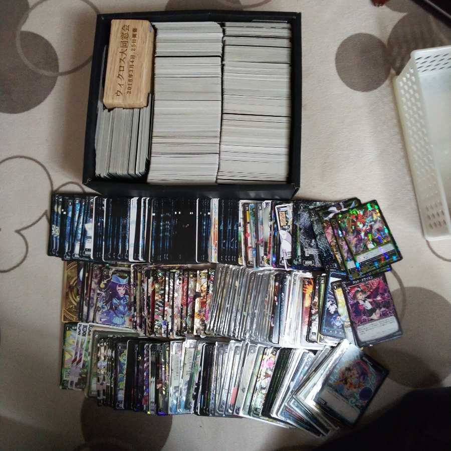 WIXOSSやらないので譲ります