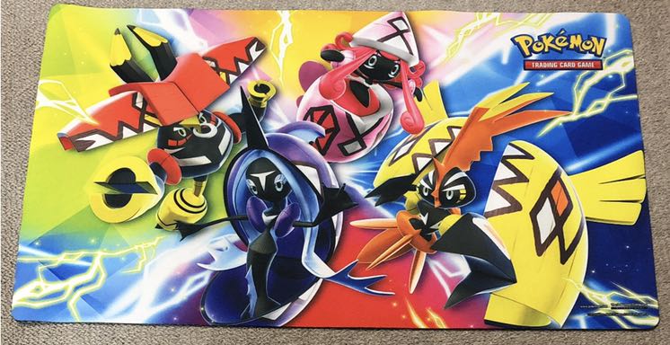 未使用品　海外版　公式　島の守り神　プレイマット　ラバー製