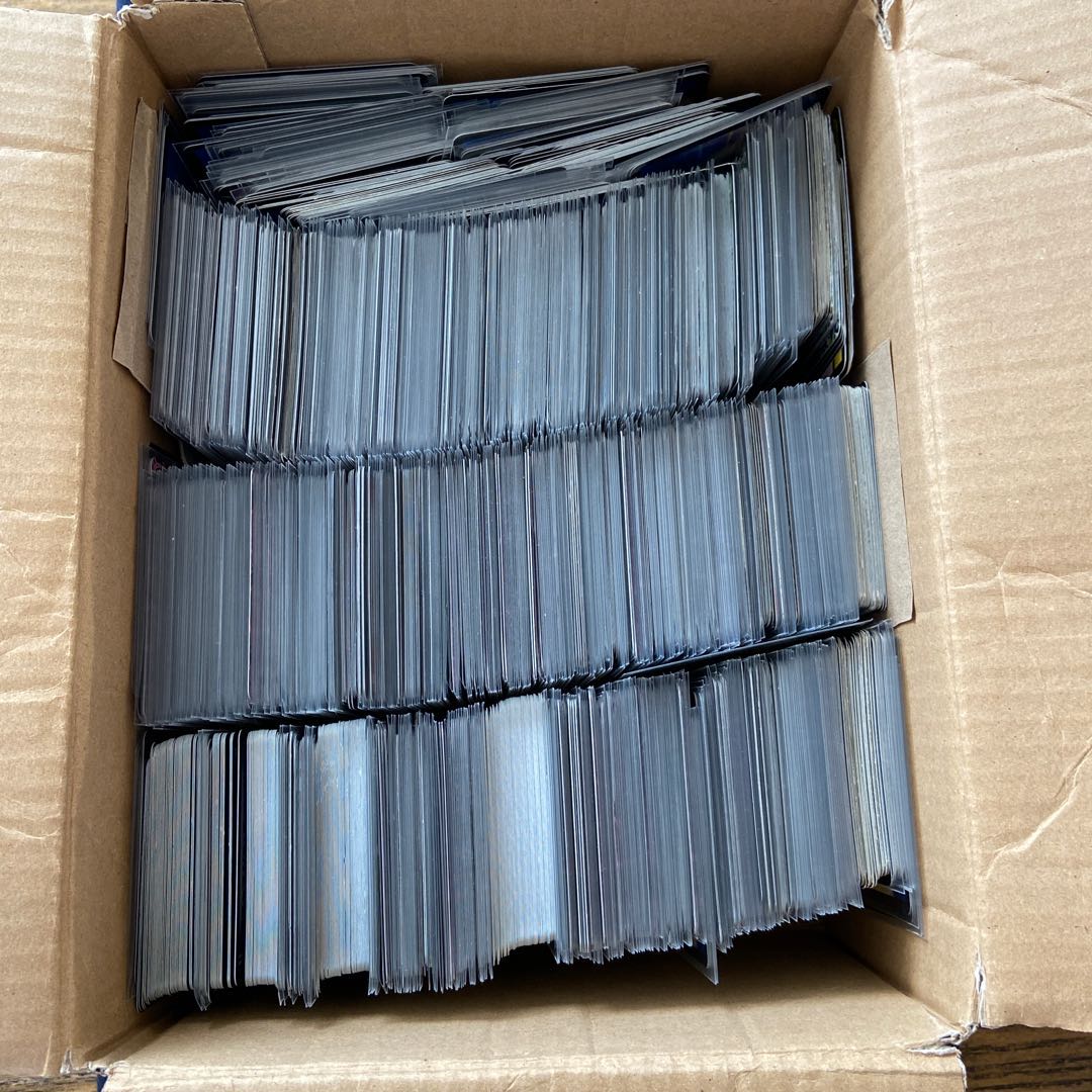 コモン・アンコモン／ダンボール一箱