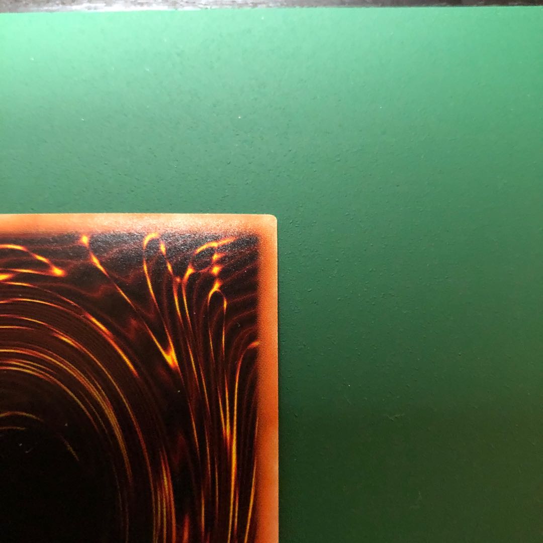 ブラック・マジシャン・ガール ホログラフィックレア