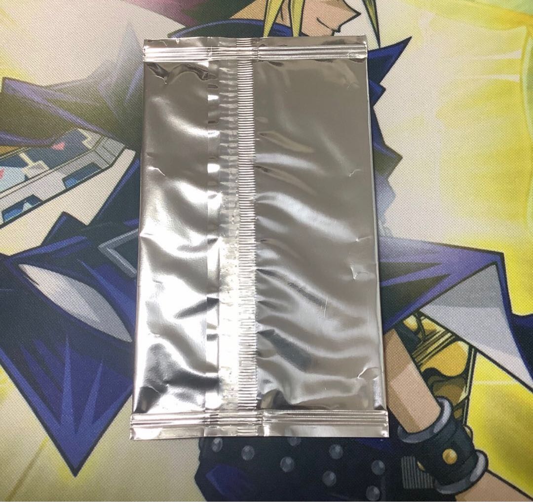 遊戯王 4D 劇場限定 青眼の亜白龍 未開封新品 入手困難 貴重