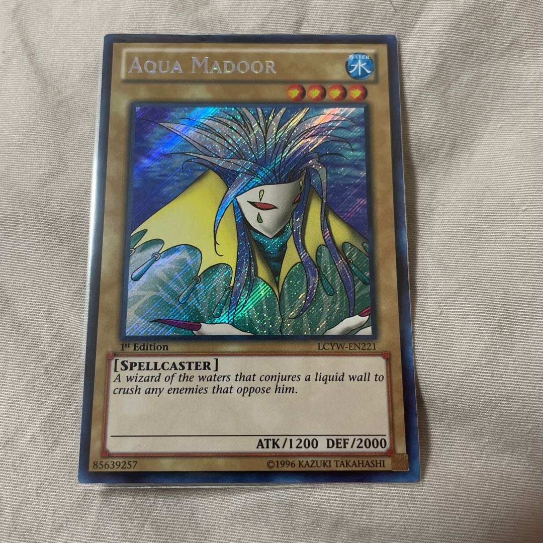 アクア・マドール　英語