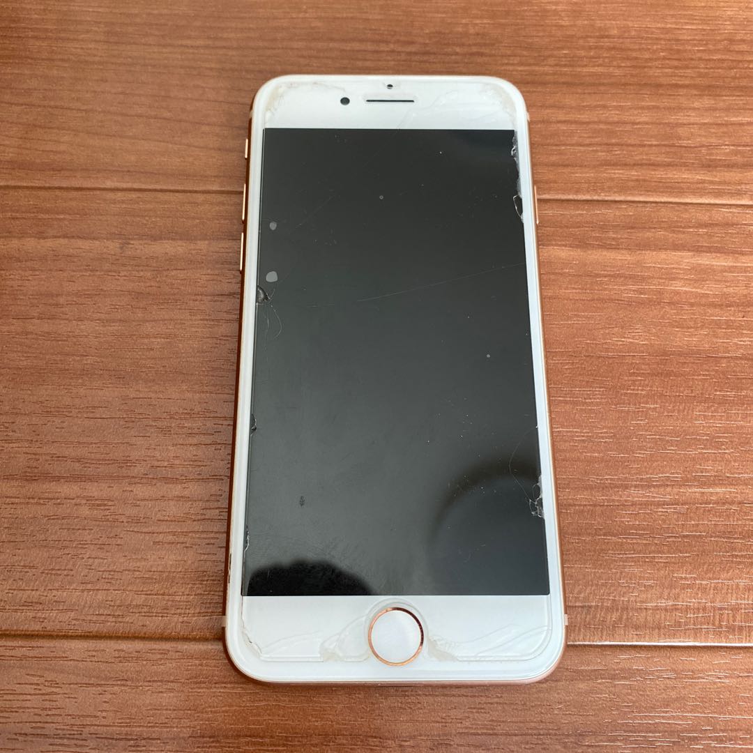 iPhone 8（値下げ可）