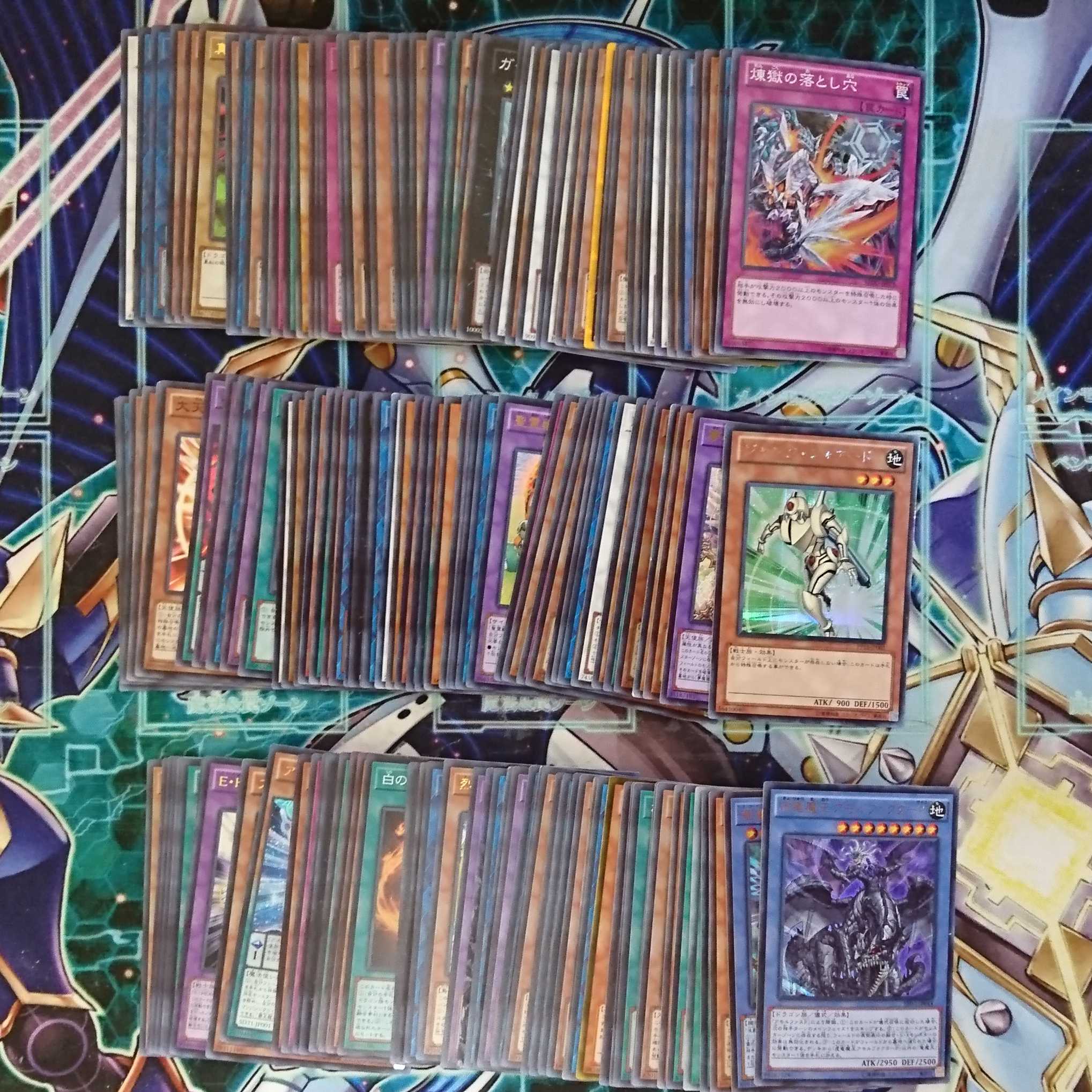 【Magi限定】遊戯王 まとめ売り 約3000枚 美品〜並品 36