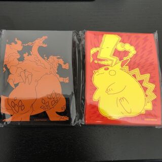 新品未開封　公式　リザードンVMAX ピカチュウVMAX スリーブ  各65枚入