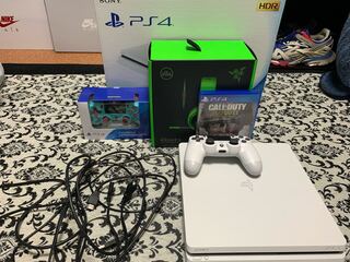 ps4本体1TB＋ゲオ限定DUALSHOCK4＋RazerKraken＋ソフト