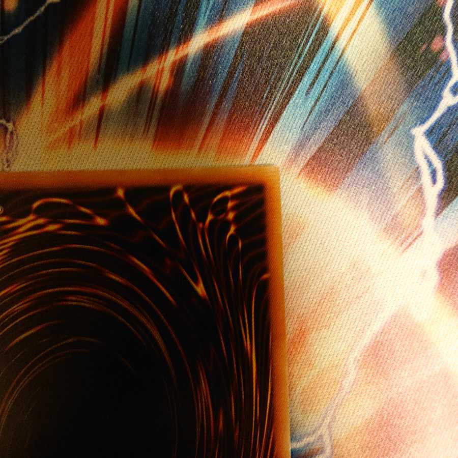 閉ザサレシ世界ノ冥神 ホログラフィックレア