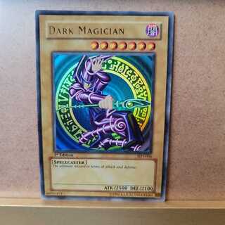 【状態悪】DARK MAGICIAN UR