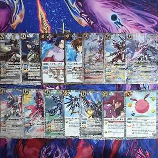 Half of the deck of Gundam Seed 1枚