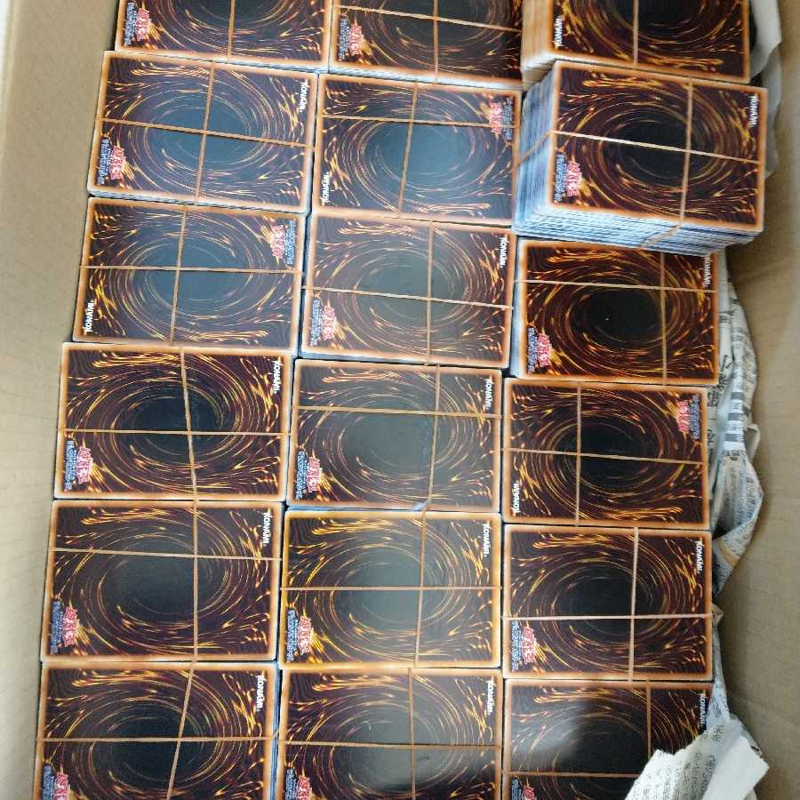 ななな 遊戯王まとめ売り一万枚 一箱