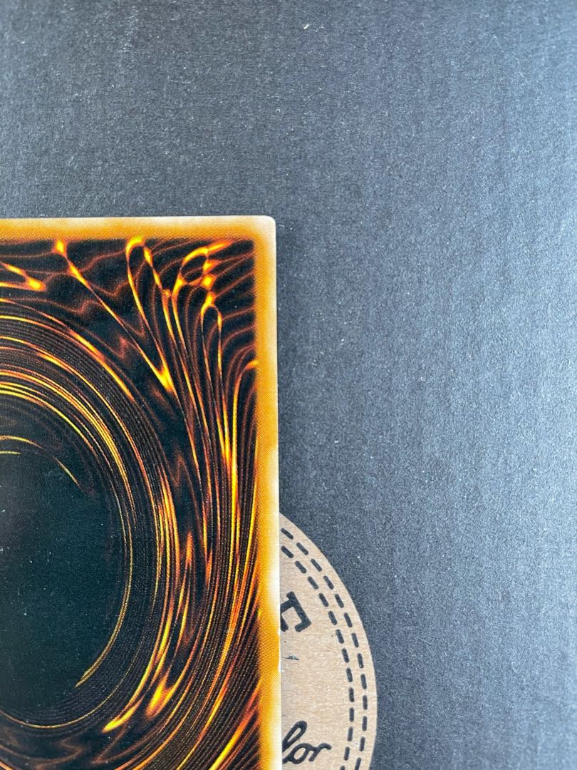 Dark Magician with misaligned frames, gaps, etc.