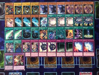 ブラックマジシャン　デッキ　スリーブ付