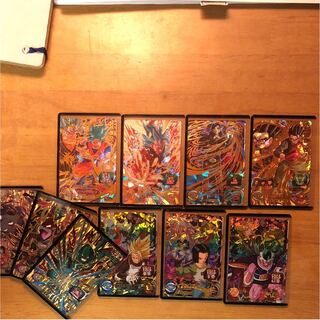 ヒーローズです