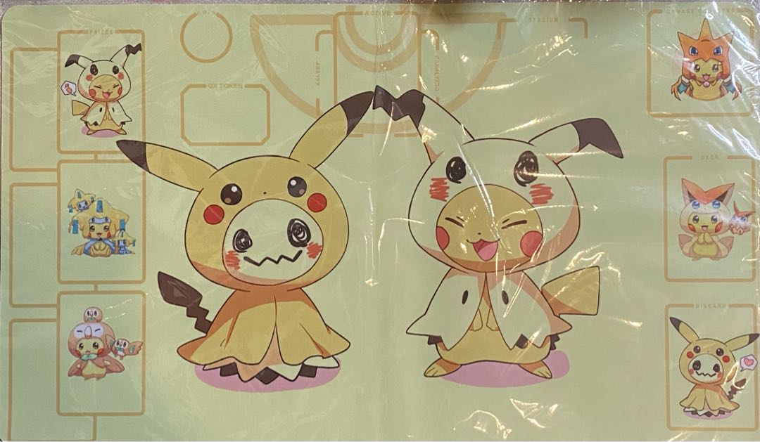 【新品】ピカチュウミミッキュ　プレイマット