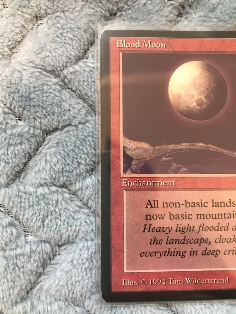 珈琲のお供様専用　Blood Moon 1枚