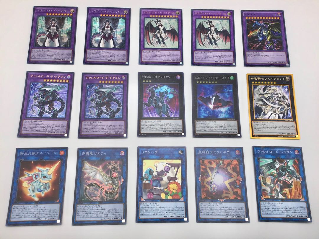 Full-scale construction [Dragon Rosado] deck RosaN & Extras & Sleeve