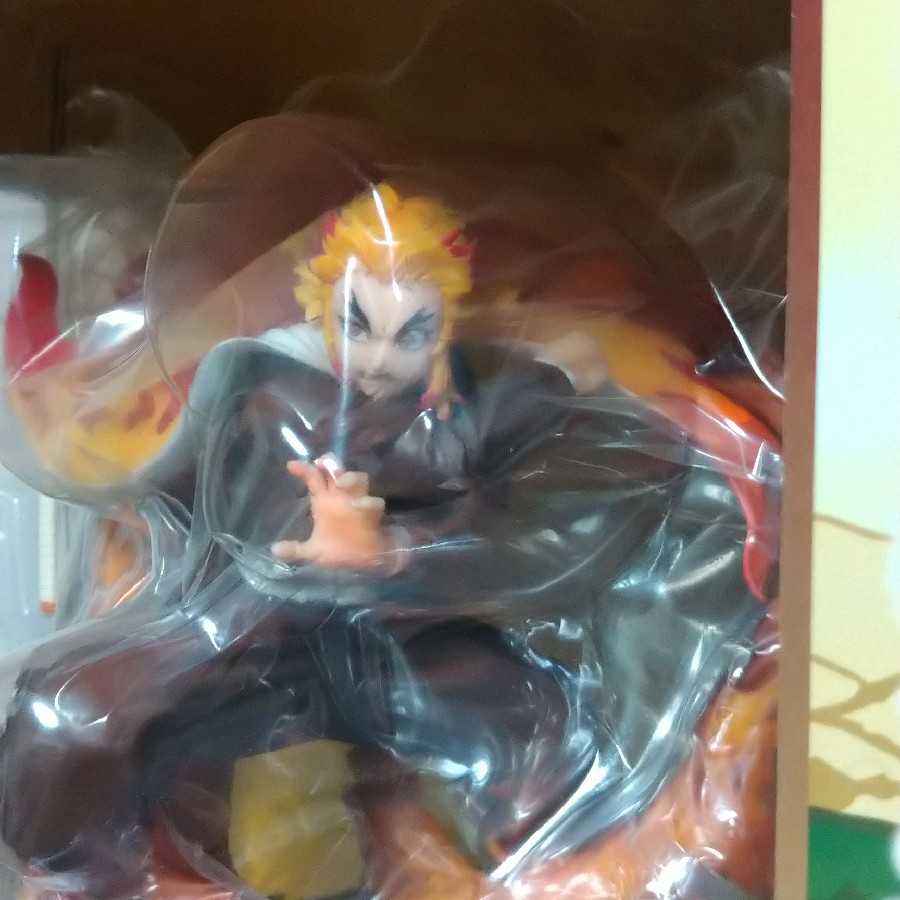 鬼滅の刃、煉獄杏寿郎、フィギア、クリアボトル