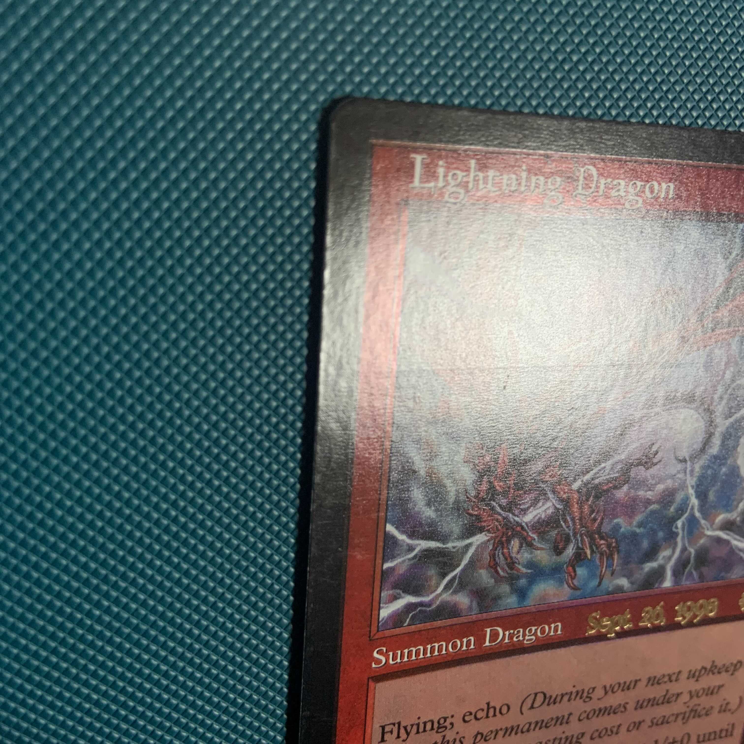 【Foil】プレリリース《稲妻のドラゴン/Lightning Dragon》