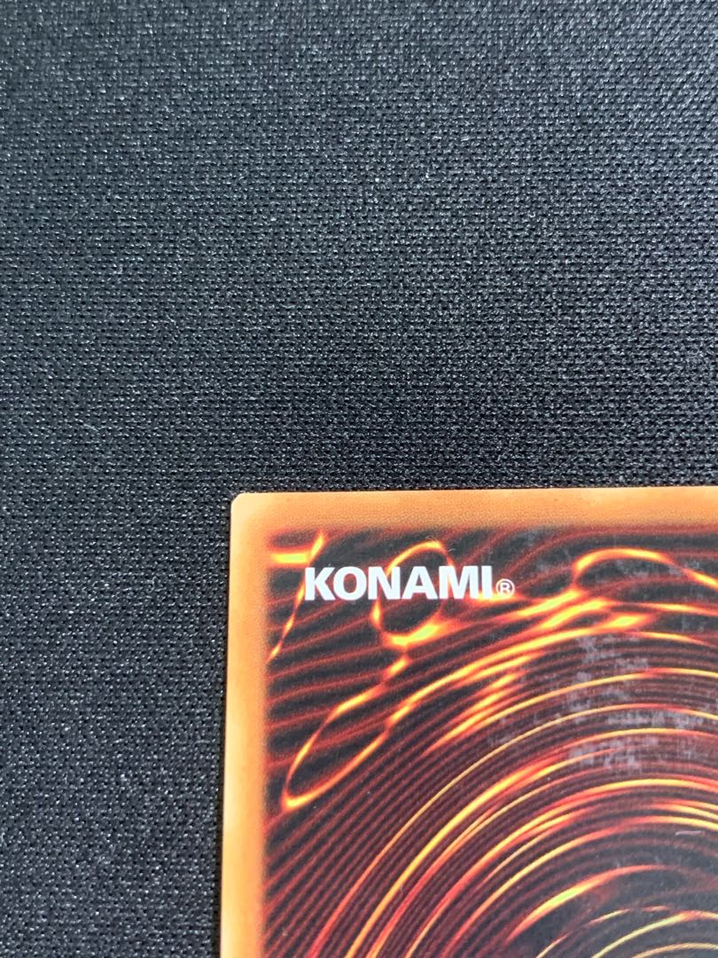 (早い者勝ち)青眼の亜白龍Ghosts From the Past ホロ 北米