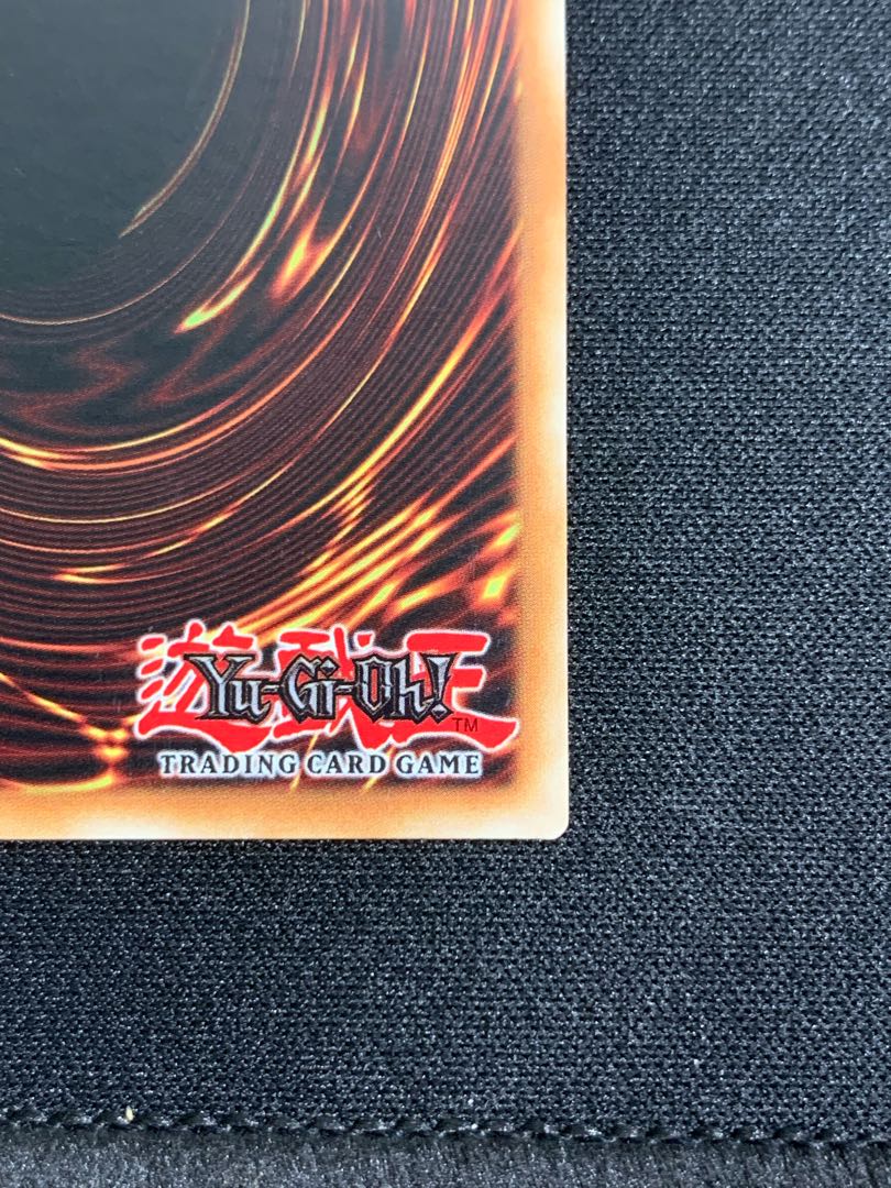 (早い者勝ち)青眼の亜白龍Ghosts From the Past ホロ 北米