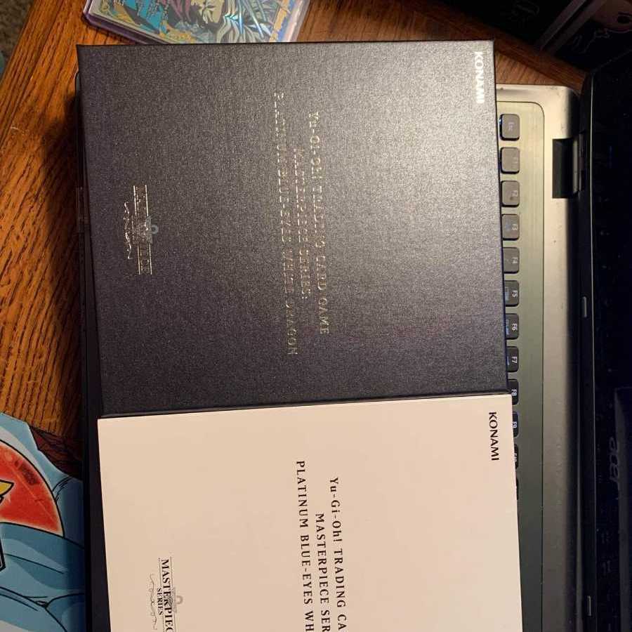 Yu-Gi-Oh! English MASTERPIECE Blue-Eyes White Dragon Snubbull Eyes Platinum, sterling silver