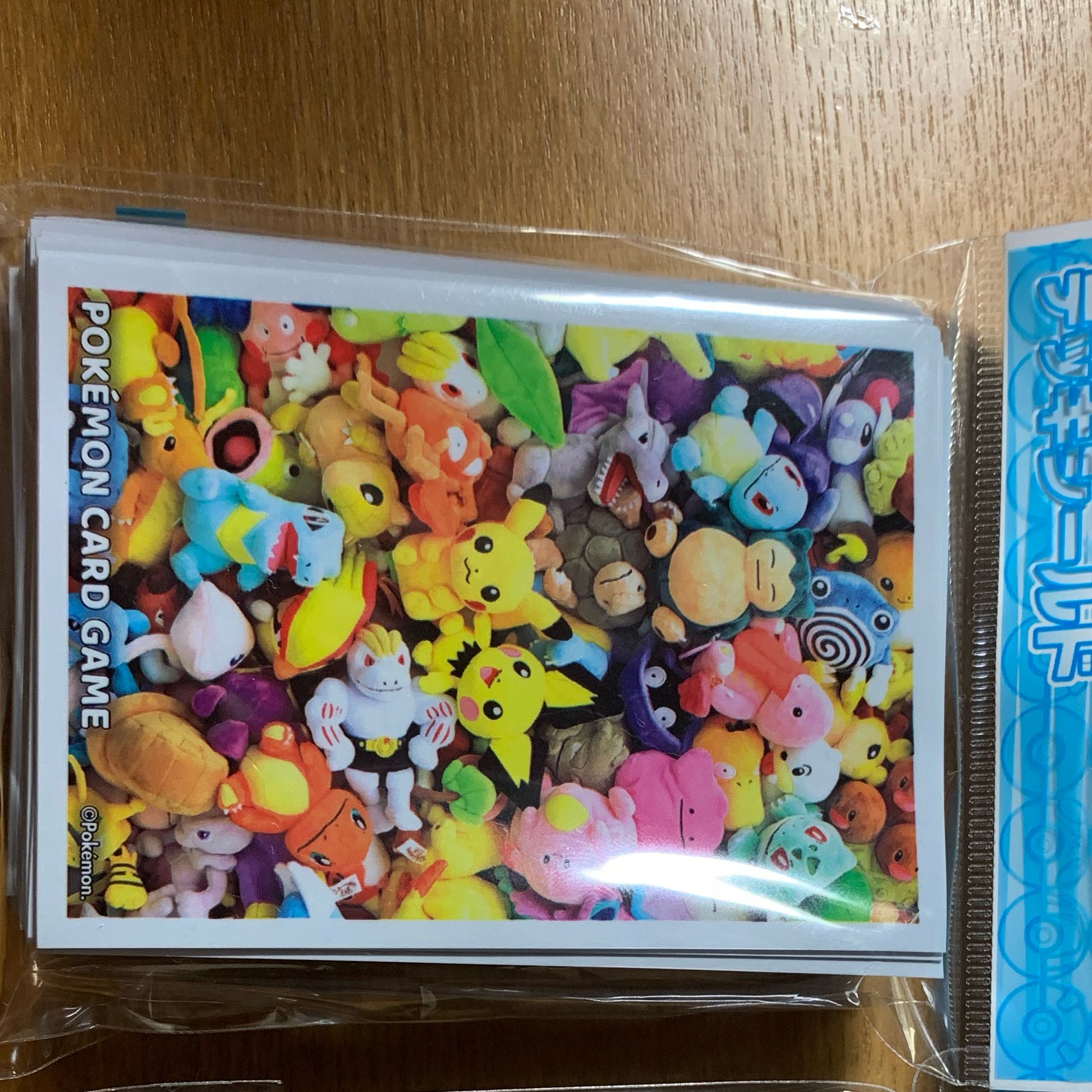 pokémon fitスリーブ新品未使用　デッキシールド　ポケカ