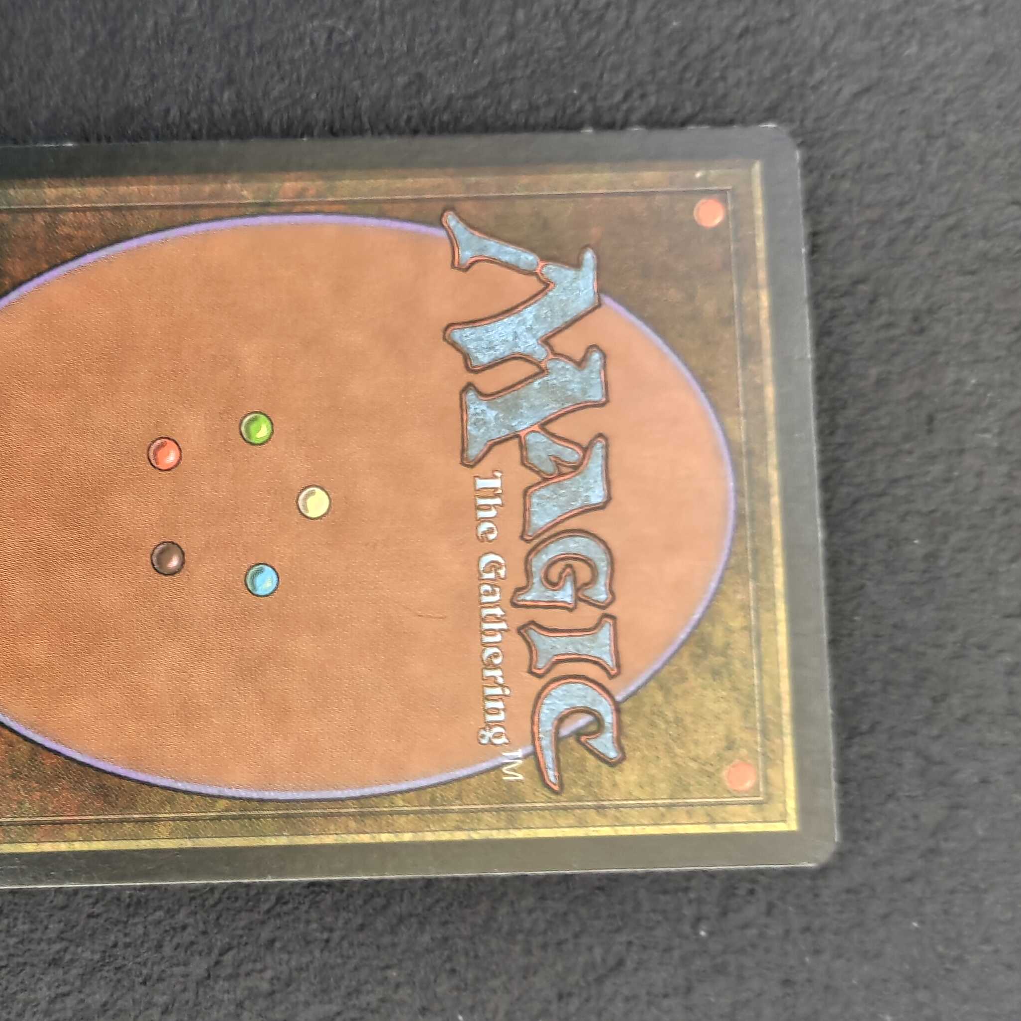 厳かなモノリス 日本語版