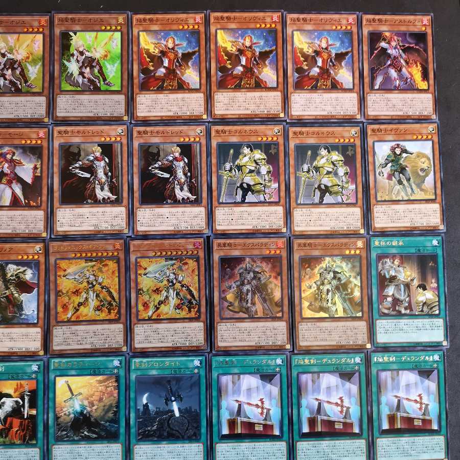 №92　遊戯王　焔聖騎士　聖騎士　デッキ