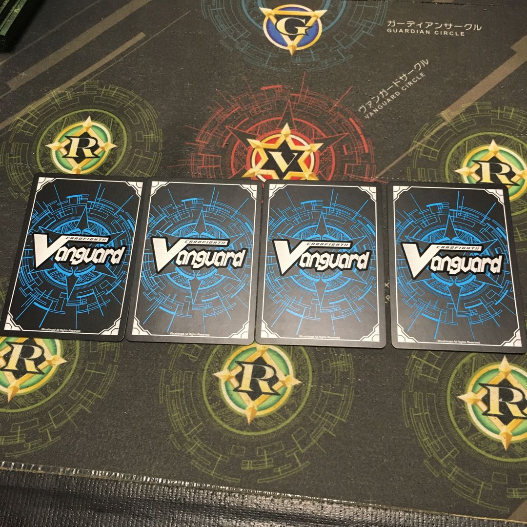 バイナキュラス・タイガー