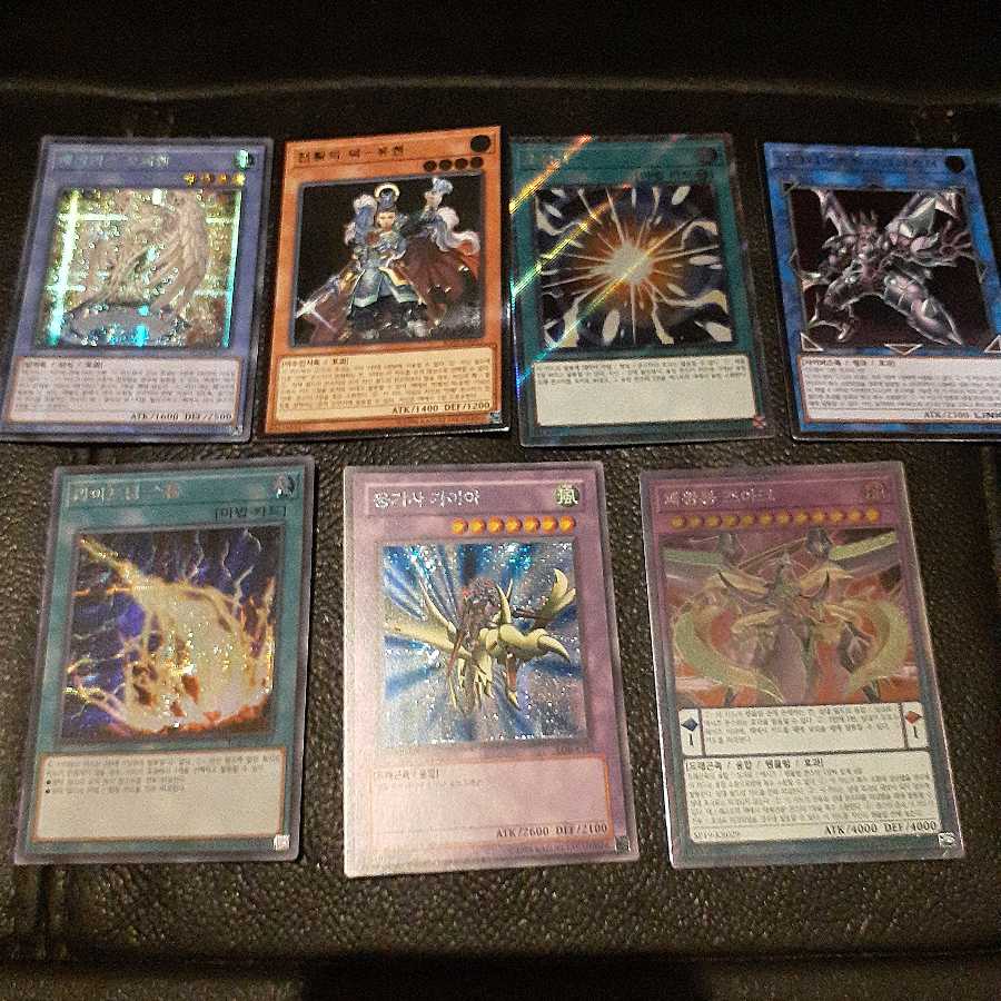 ［値下げ可能］韓国版 遊戯王 高レアリティカードセット 1枚