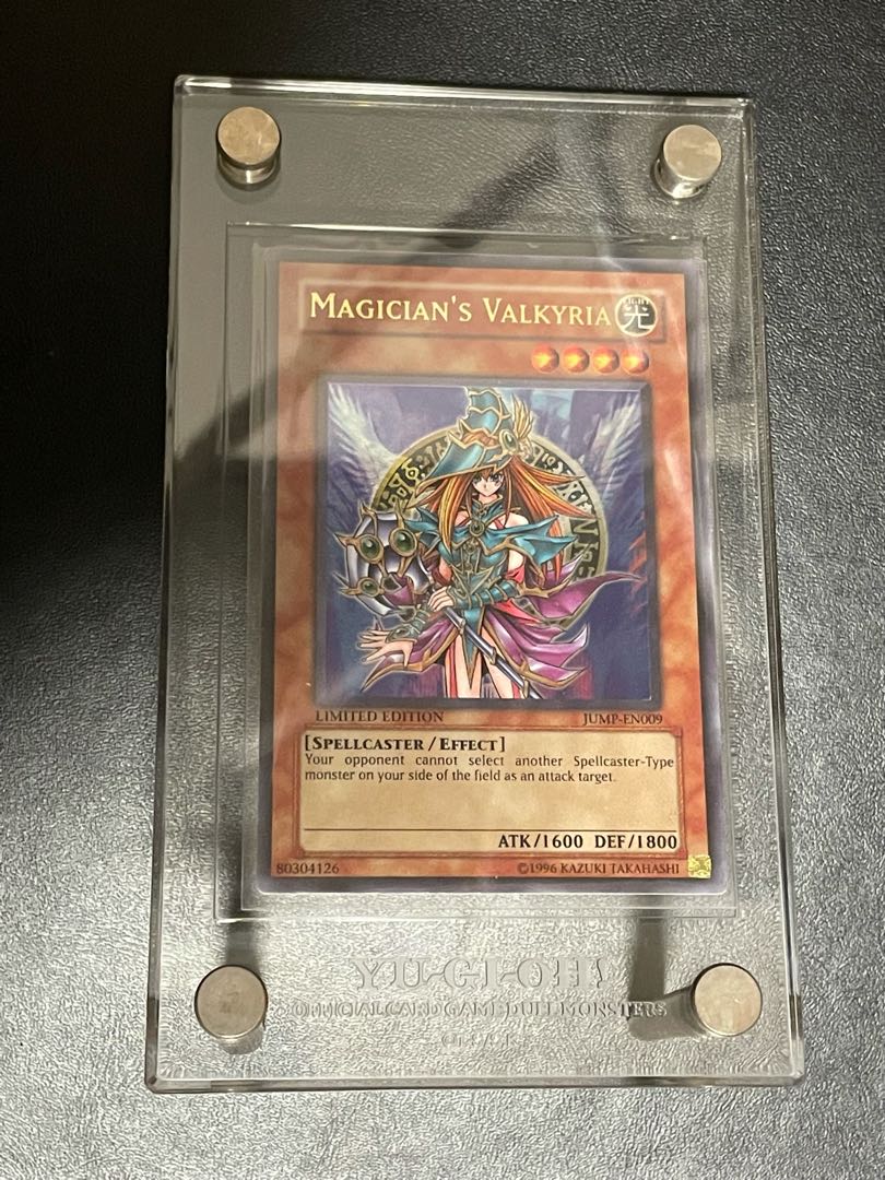 Magician's Valkyria Ultra Rare