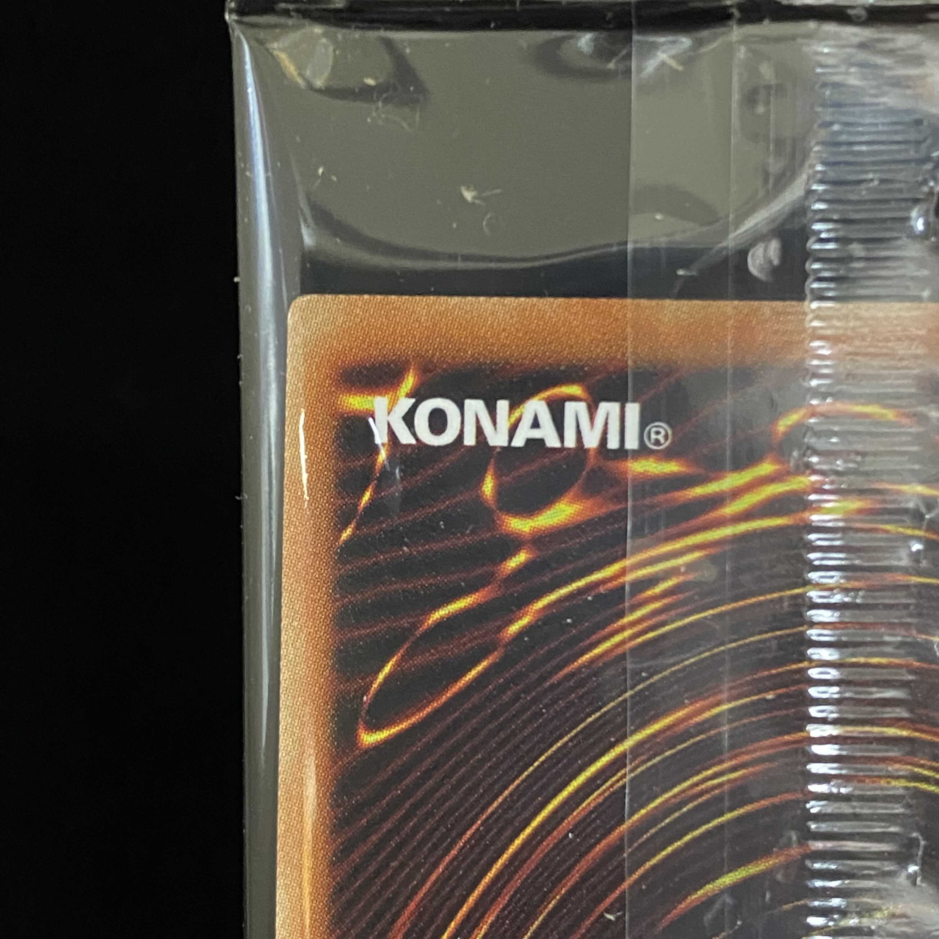 Red-Eyes Black Dragon Prismatic Secret Rare Prisik with accessories