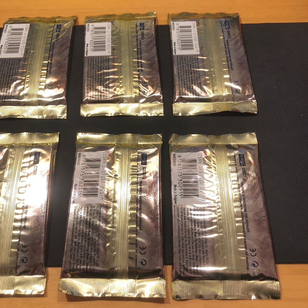 ベータ様 MTG絶版未開封 ビジョンズブースターパックイタリア語版 8パック